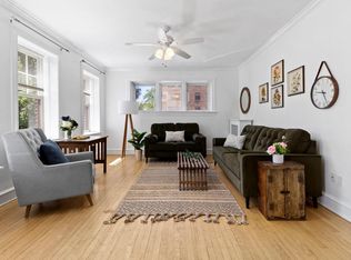 1983 N Summit Ave UNIT 10, Milwaukee, WI