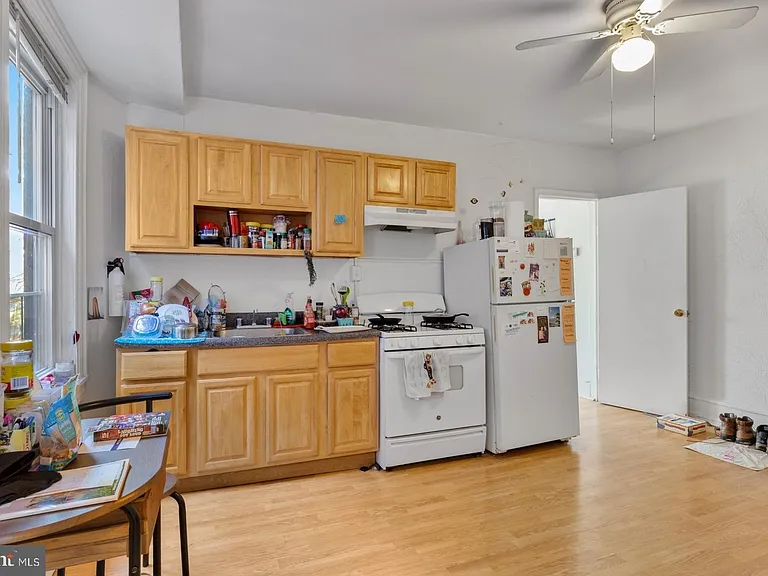 131 W Susquehanna Ave #2F — Photo 1