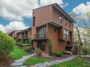 108 Hillside Ter #8D, Wharton, NJ 07885