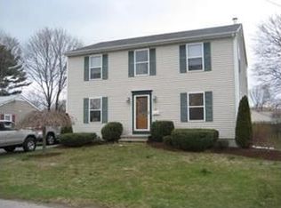 39 Winthrop St, Riverside, RI 02915
