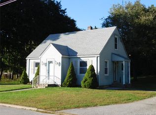 26 Locust Ct, Waterford, CT 06385