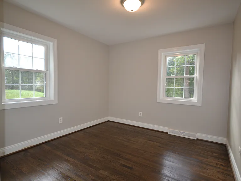 2623 Dakota St — Photo 16