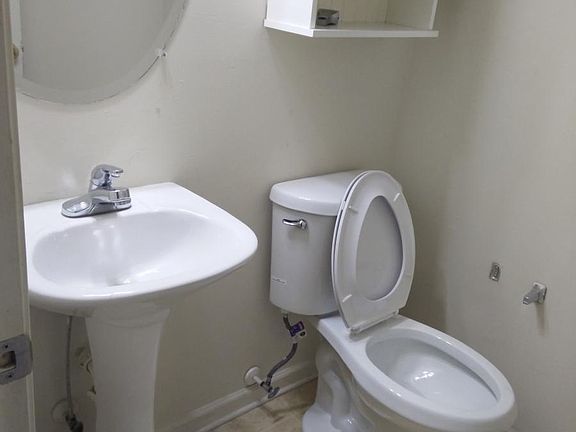 Lower half bath