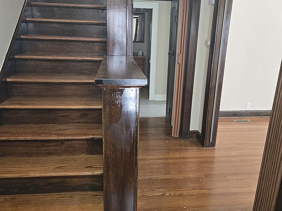 3rd image of 8610 W 60th St