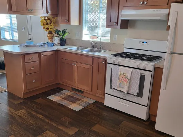 1724 Minnewawa Ave Space 104, Clovis, CA 93612