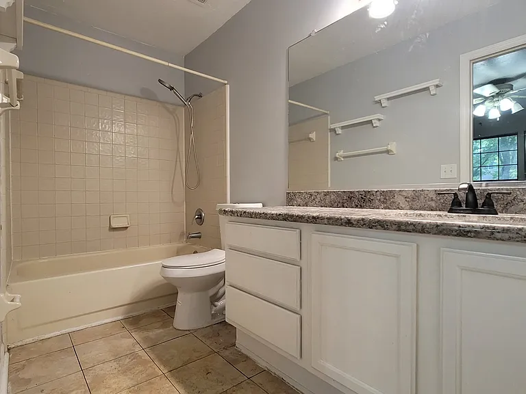819 SW 57th Ter #1 — Photo 10