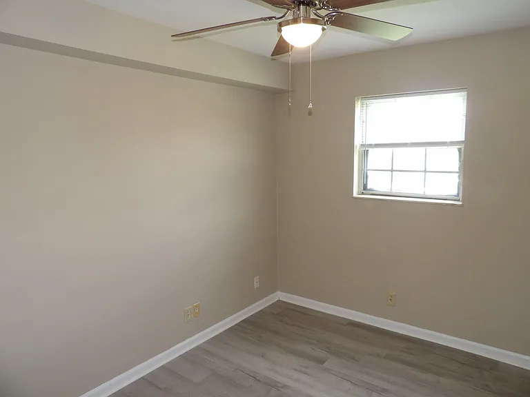 430 Harrodswood Rd #30 — Photo 26