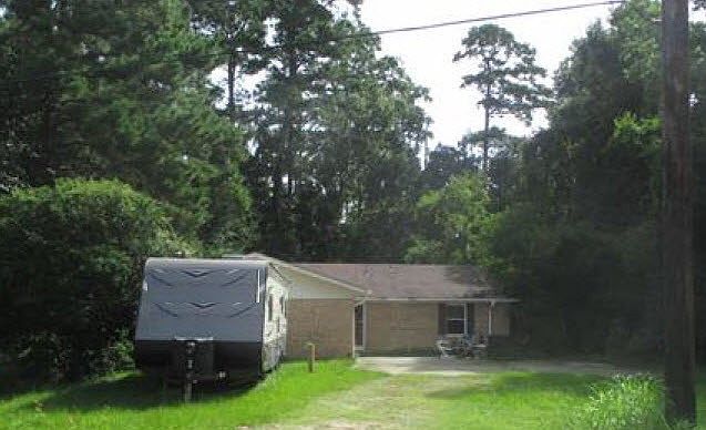 1st image of 11420 Sherwood Dr