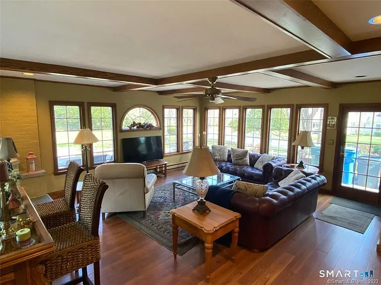 94 Fennbrook Dr — Photo 20