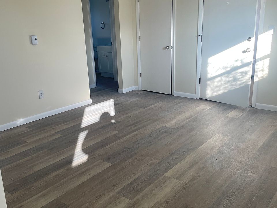 1st image of 230 1st Dr SE APT 7
