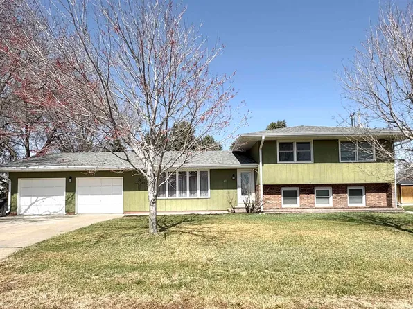 635 Haxton St, Hildreth, NE 68947