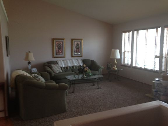 4th image of 20402 E Cloverdale Ct