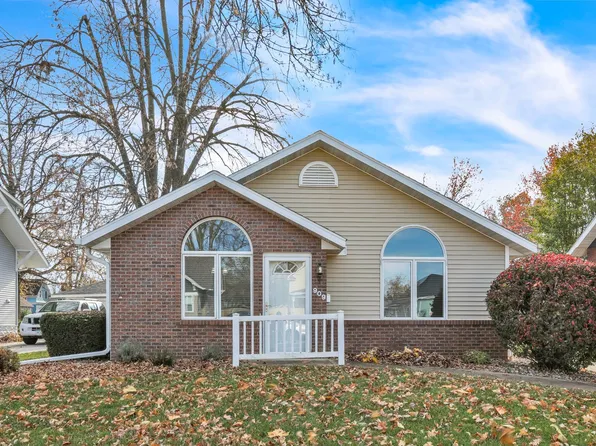 909 Union St, Pella, IA 50219