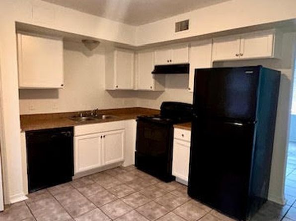 1801 Labette Manor Dr APT 1