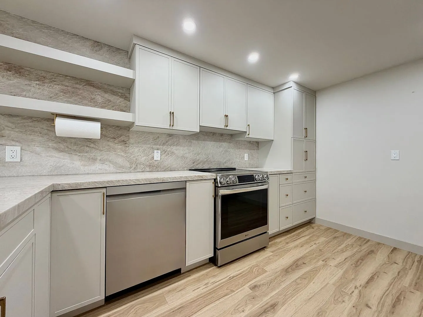 Luxury Downtown SLC Living | Rooftop Views + Resort-Style Amenities — Photo 2
