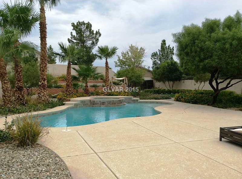 2nd image of 262 McNerney Dr