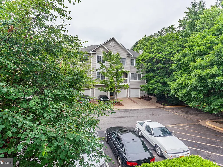 12852 Fair Briar Ln — Photo 15