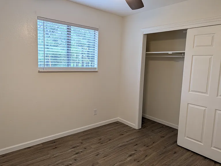 4350 N Country Club Dr — Photo 6