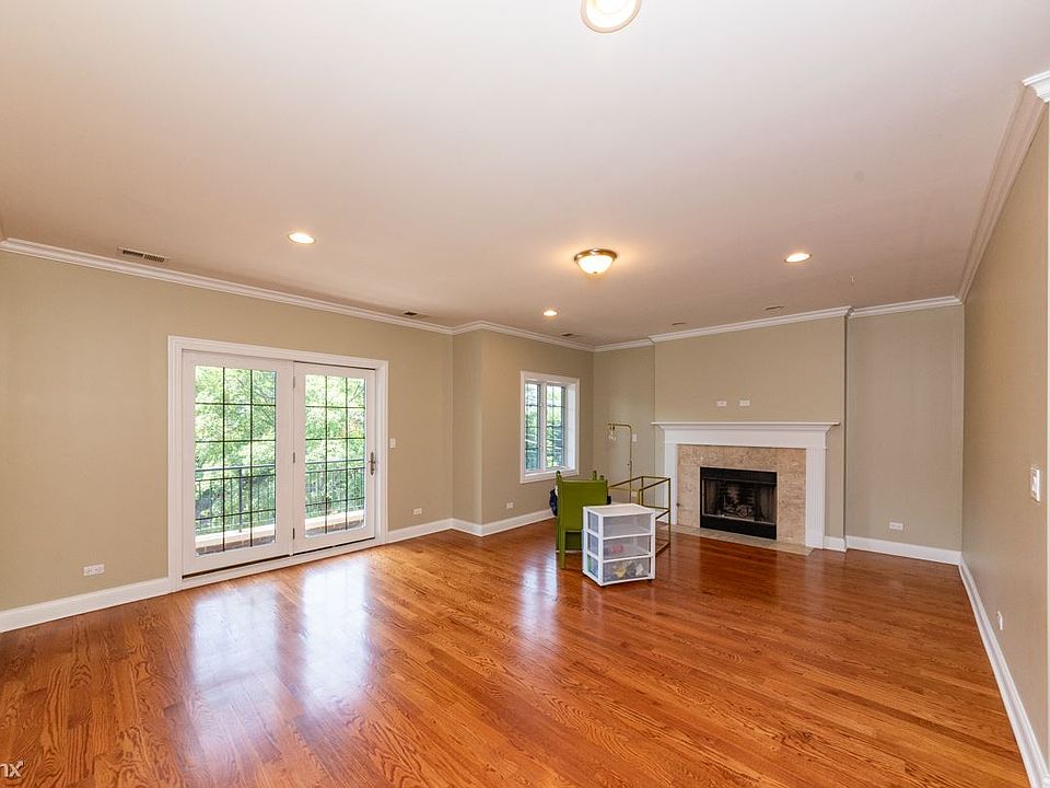 1691077077-2023_7_7_6155_N_Ravenswood_Unit_2_MLS_ONLY_2