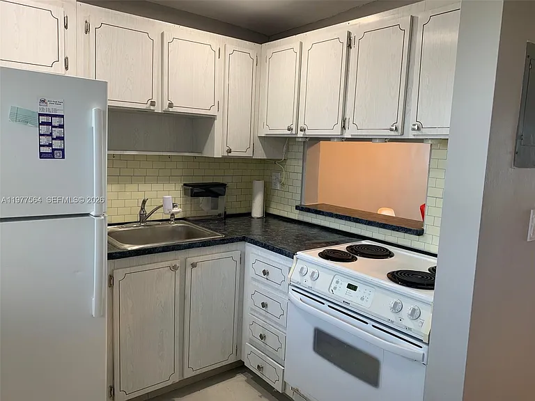 3010 Marcos Dr #R105 — Photo 17