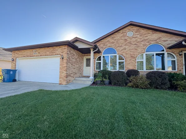 10716 Pike St, Winfield, IN 46307