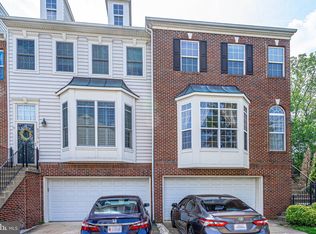 6715 Applemint Ln, Alexandria, VA 22310