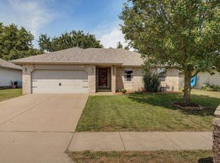 4449 W Madison Ave, Springfield, MO 65802