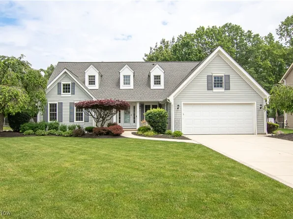 2813 Wakefield Ln, Westlake, OH 44145