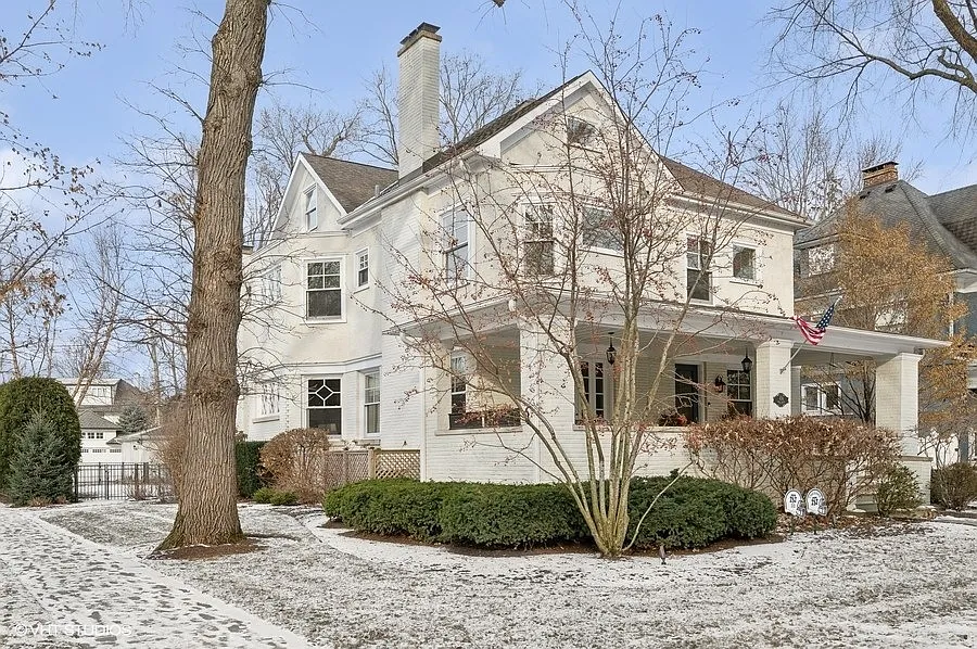436 Lake Ave photo 1