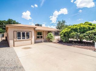 1104 N Orchard Ave, Farmington, NM 87401