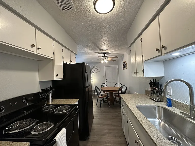 3801 Elizabeth St #3-10 — Photo 13