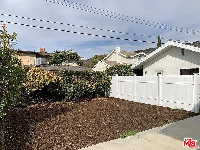 649 Tufts Ave — Photo 27