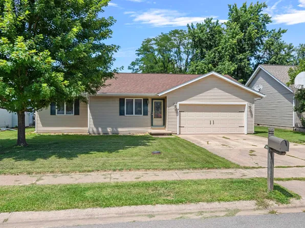 7 Carl St, Riverton, IL 62561