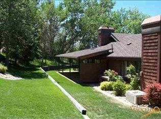 3357 Broadmoor Dr, Rapid City, SD 57702