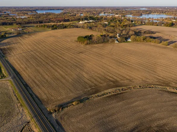 2 Park Trl, Center City, MN 55012