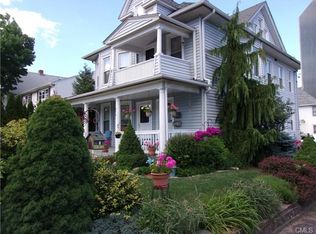 272 Wakelee Ave, Ansonia, CT 06401