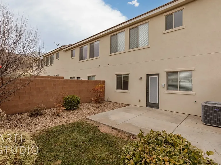 355 W 200 S #122 — Photo 3