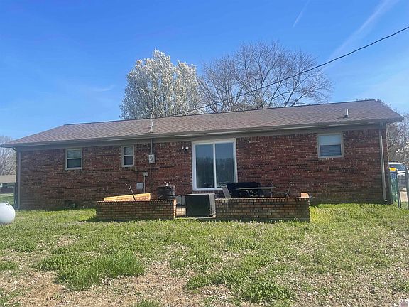 2nd image of 550 Blankenship Rd