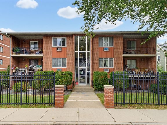 3rd image of 139 Pleasant St APT C12