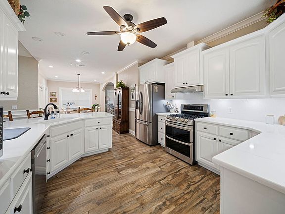 2nd image of 1704 Loblolly Ln