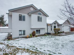 1208 Gossman Ln, Wenatchee, WA 98801