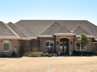 1125 Mount Marcy Dr, Lawton, OK 73507