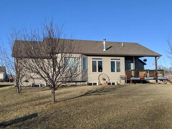 2nd image of 2020 Greenway Dr