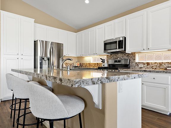 3rd image of 79948 Bethpage Ave #79948
