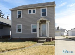 317 Eagle Point Rd, Rossford, OH 43460