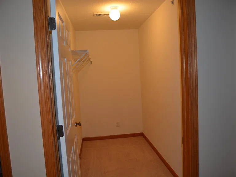 643 E 46th St #B-22 — Photo 8