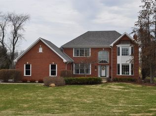 3 Saint Lo Ct, Oakwood Hills, IL 60013