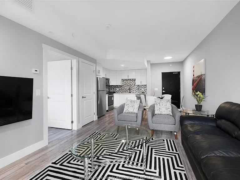 840 Wyandotte St E #208 — Photo 13