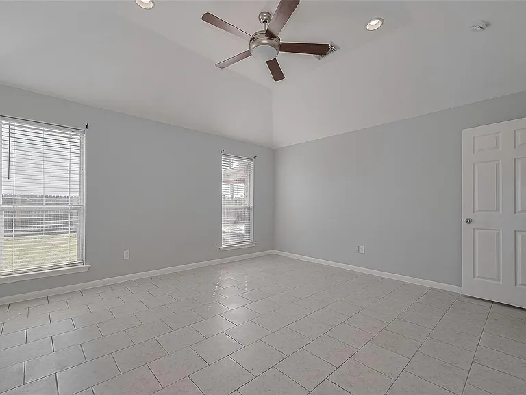 9631 Highland Pointe Dr — Photo 30