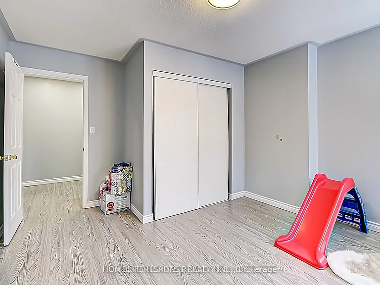 29 Rosebank Dr #911 — Photo 22